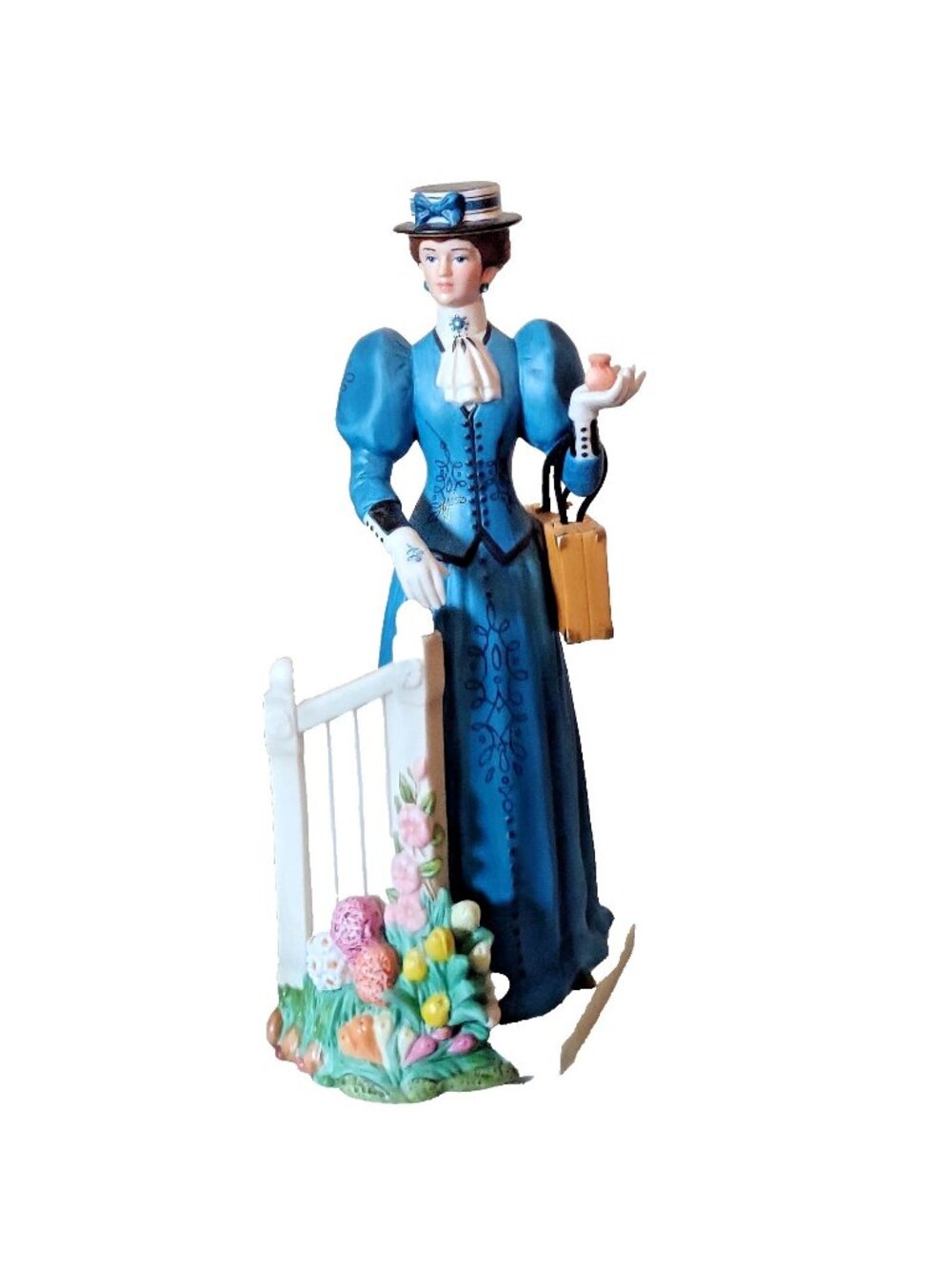 Avon Mrs Albee 2009 President's Award Figurine Porcelain Vintage Victorian Style